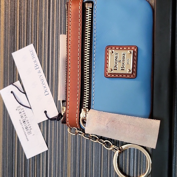 DOONEY & BOURKE PENROSE SMALL FLAP CREDIT CARD WALLET w/KEYCHAIN LIGHT BLUE NWT - Picture 4 of 6
